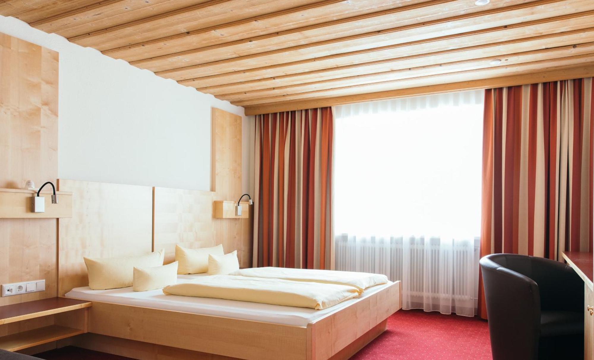 Hotel Weisseespitze เคาเนอร์ทาล ภายนอก รูปภาพ